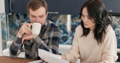 Paying Off Student Loans Early: Pros and Cons