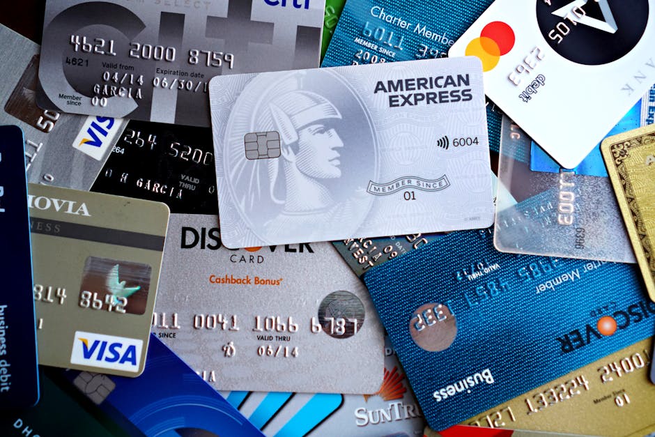 Loan vs Credit Card: 8 Crucial Differences for Smarter Borrowing in 2025