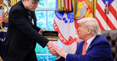 Musk pay package | The Money Beat (2025-11-05)