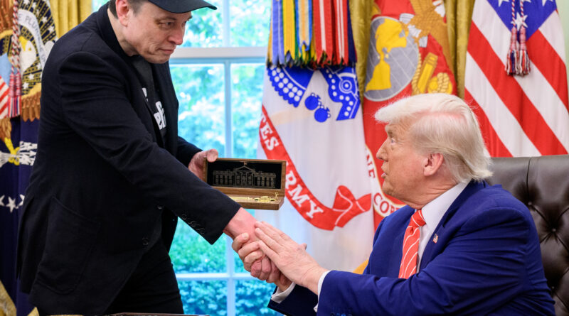 Musk pay package | The Money Beat (2025-11-05)